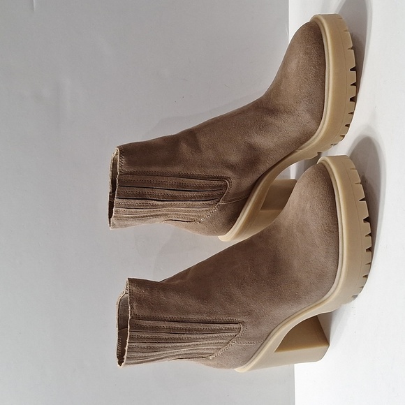 Dolce Vita Suede Neutral Platform Lug Sole Chunky Heel Combat Style Boot Size 10 - Picture 2 of 12